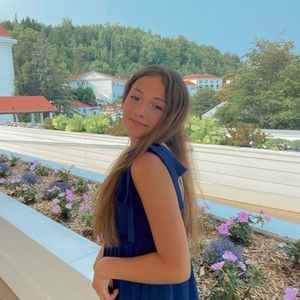 Meet your Posher, Sophia